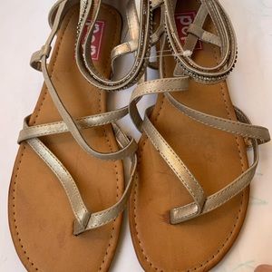 pop sandals for women